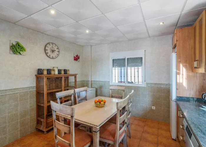 Будинок відпочинку Gorgeous Bedel Сен-Тропе